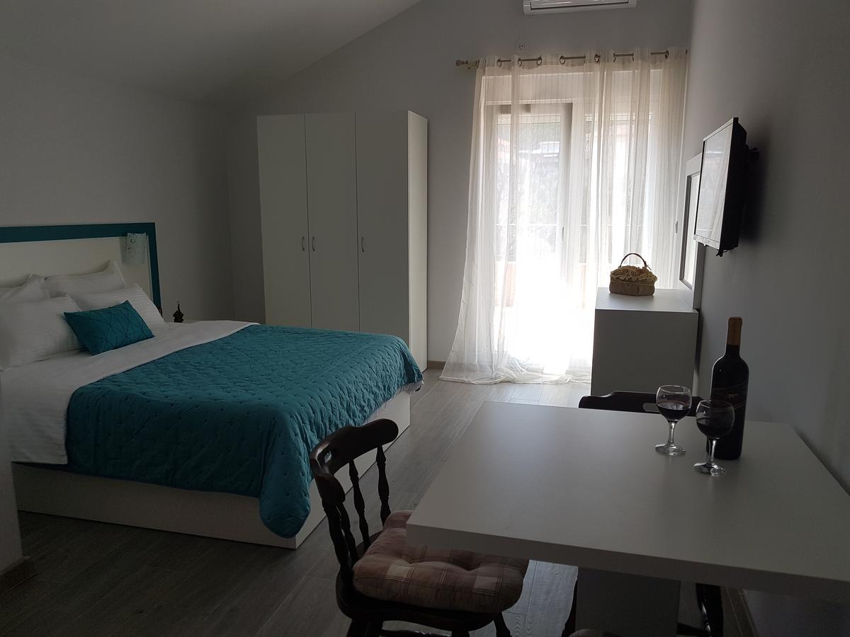 Apartments And Rooms Lijesevic Budva Ngoại thất bức ảnh