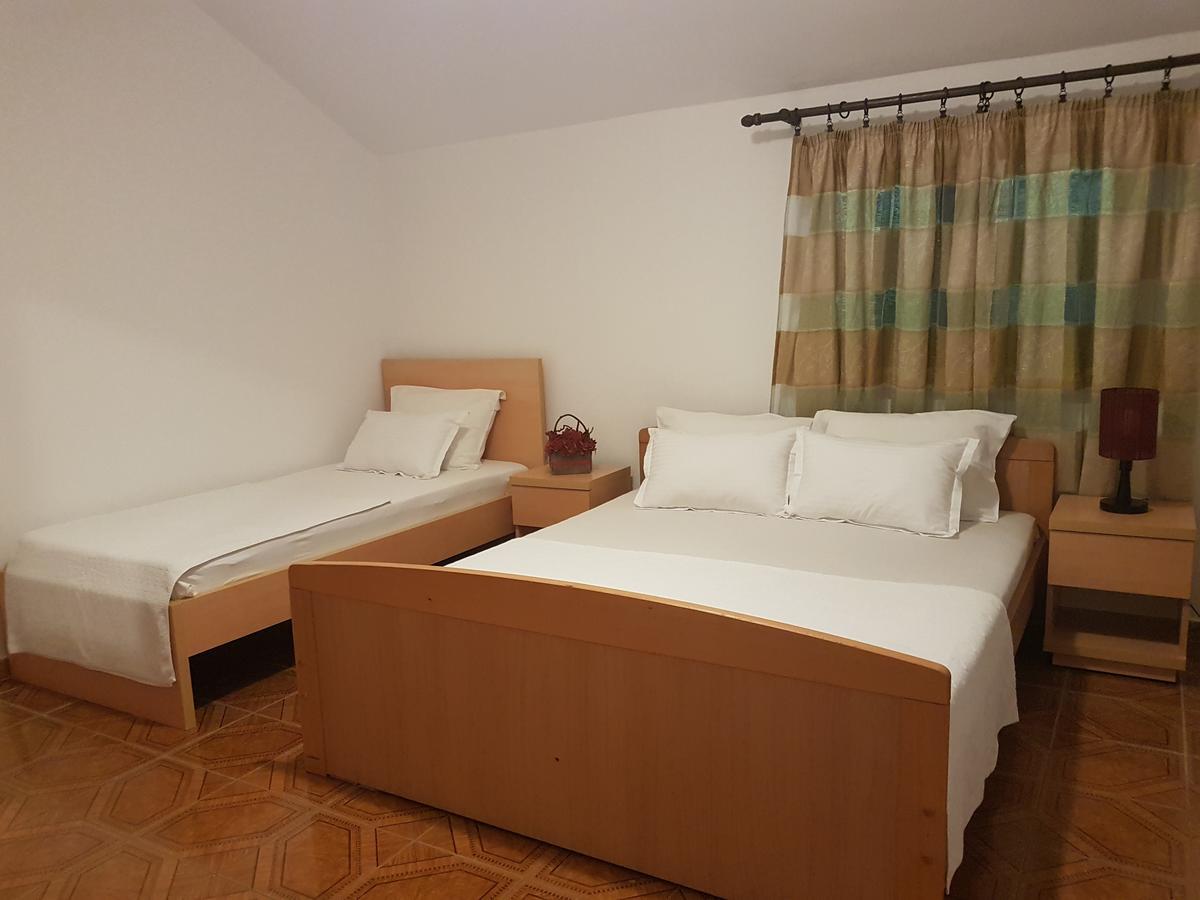 Apartments And Rooms Lijesevic Budva Ngoại thất bức ảnh