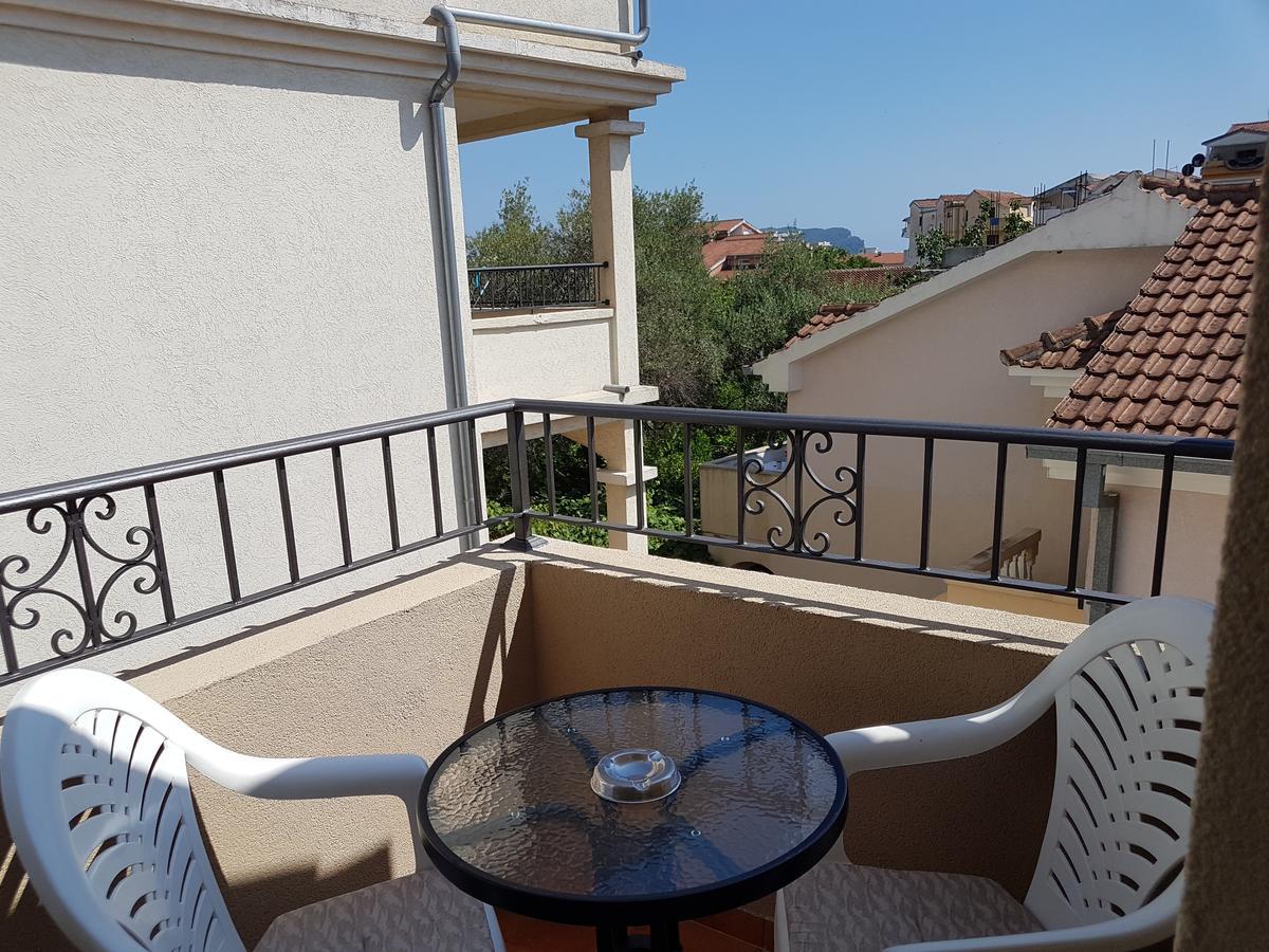 Apartments And Rooms Lijesevic Budva Ngoại thất bức ảnh
