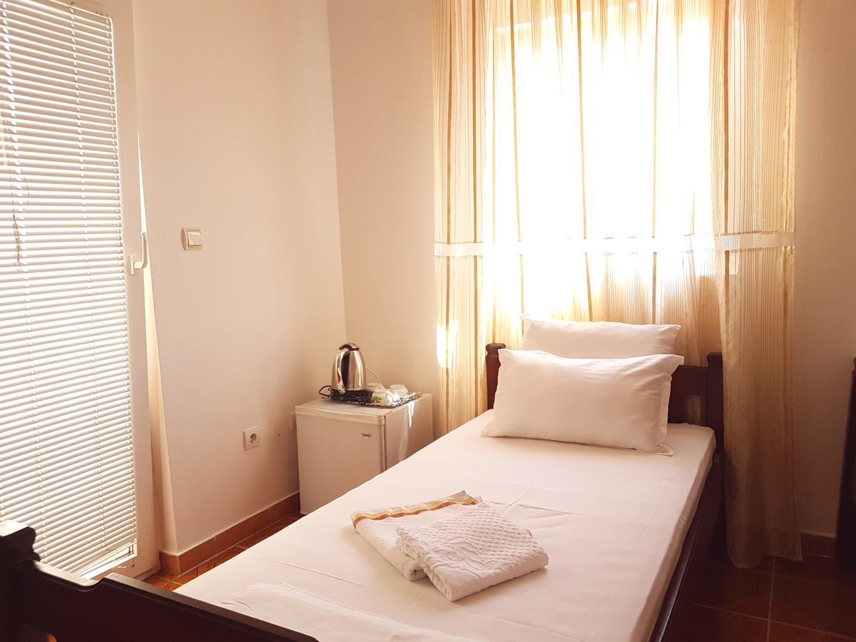 Apartments And Rooms Lijesevic Budva Ngoại thất bức ảnh
